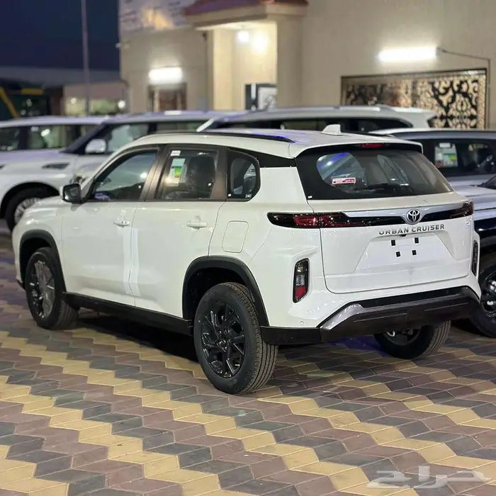 تويوتا اوربان استاندر 2026 2