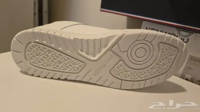 حذاء كاجوال اصلي من تومي هيلفيغر مقاس 44 2