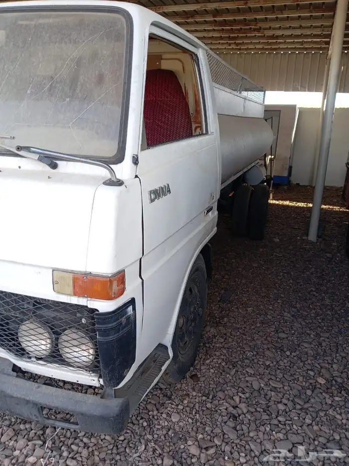 دينا تويوتا 83 2