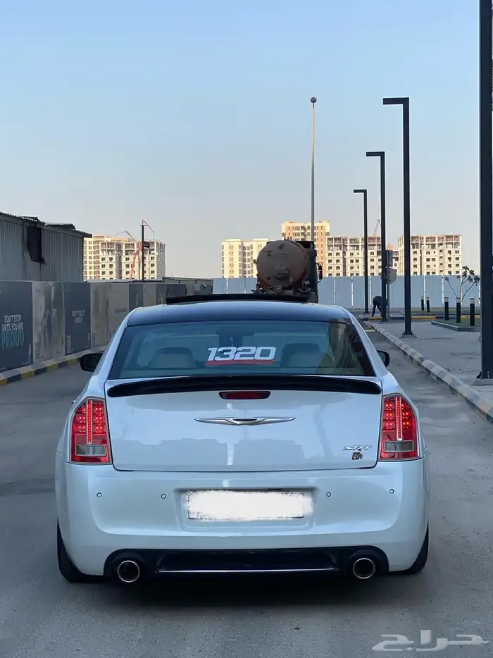 للبيع كرايزلر 2014 اعلى فئه 4