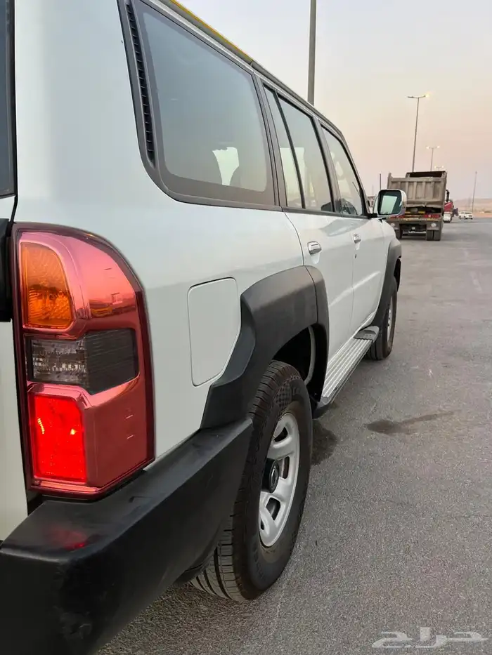 نيسان فتك 2011 ماشي فقط 113 الف فقط للبيع 15