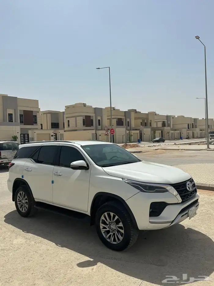 فورتشنر 2022مكينة 2800او البدل بهايلكس ديزل 2800مديل حديث 6