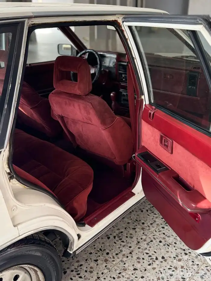 لوريل نيسان 1988 4