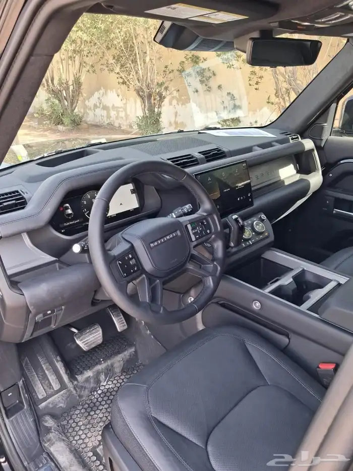 للبيع ديفندر X موديل 2025 كندي تحت ضمان الناغي اصفار 10