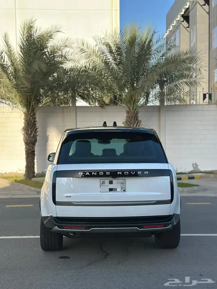 رنج روفر HSE 2024 ناغي على الضمان والصيانة شبه جديد 10