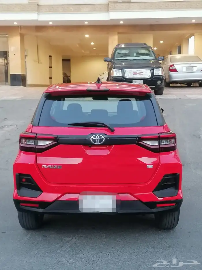 للبيع تويوتا رايز الموديل 2023 بحالة ممتازة جدا 12