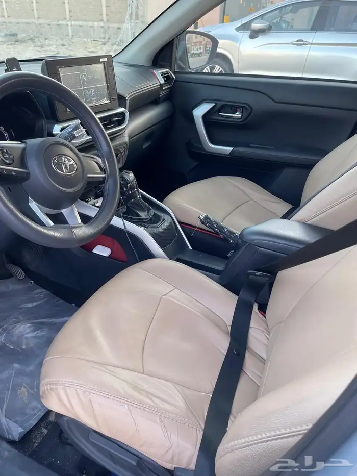 للبيع سياره تيوتا رايز 3