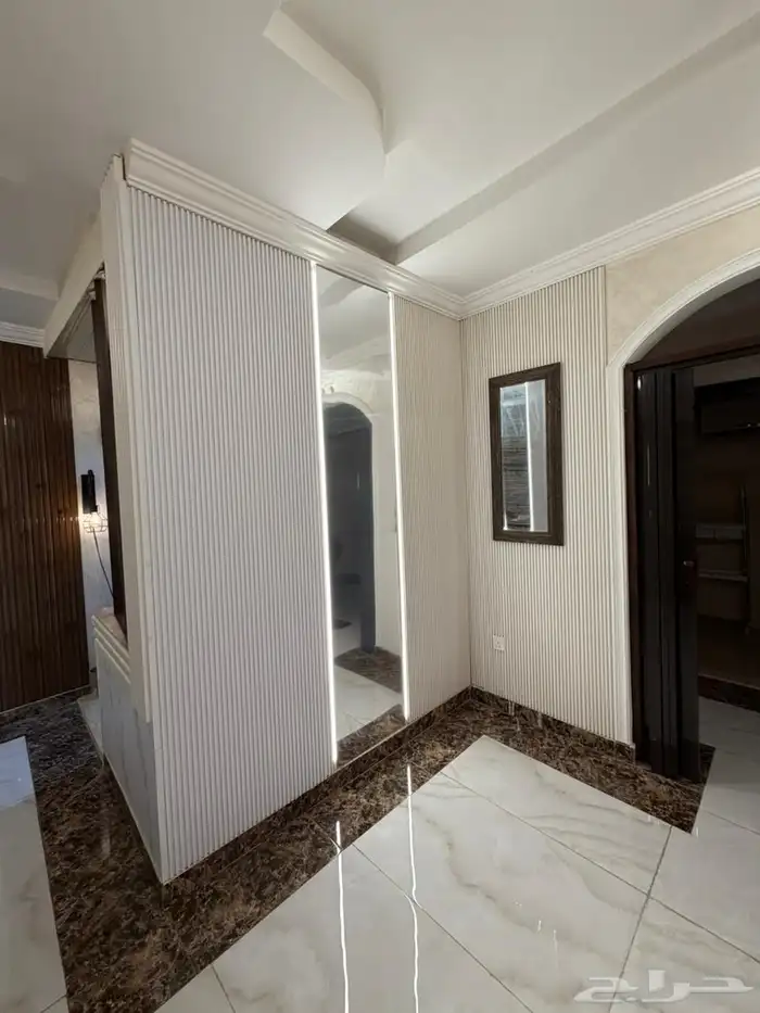 شقة للإيجار 5 غرف بحي الزهراء 8