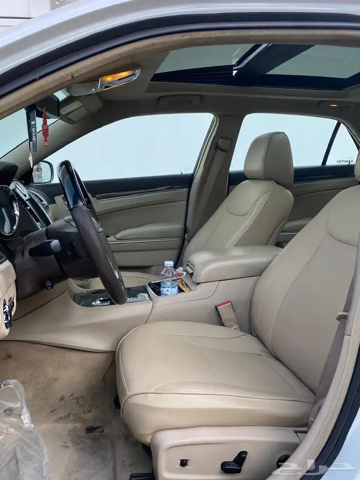 للبيع كرايزلر 2014 اعلى فئه 8