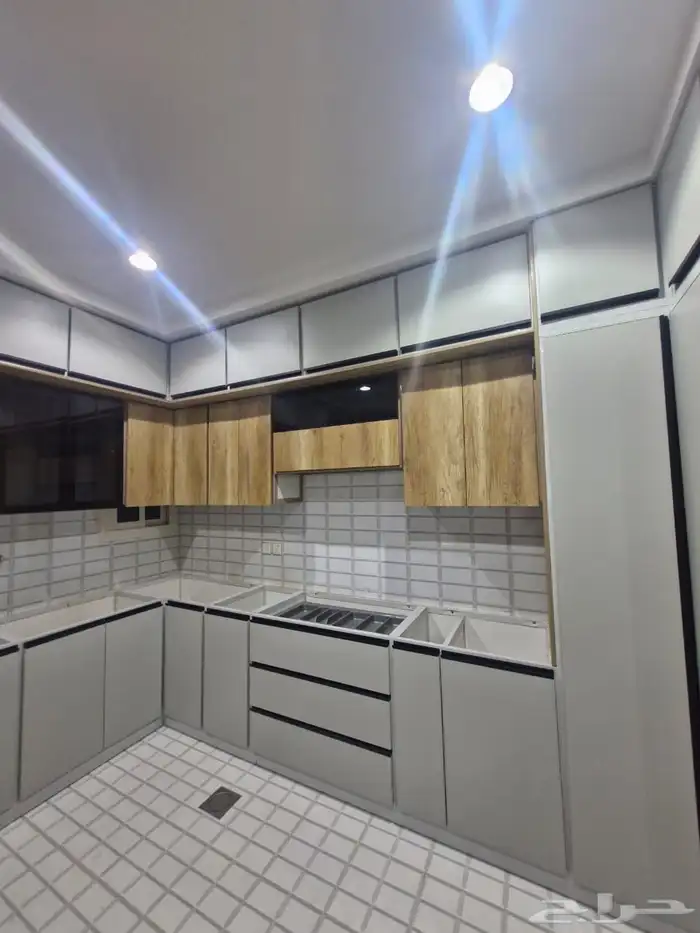 مطابخ تفصيل وجاهز على حسب دوليب الملابس خزاين مودرن 0