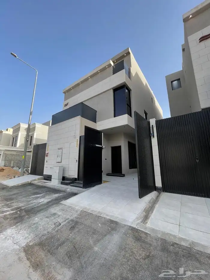 ثلاث فلل للايجار حي الرمال مسك للايجار مكيفات مطبخ راكبه ا 0