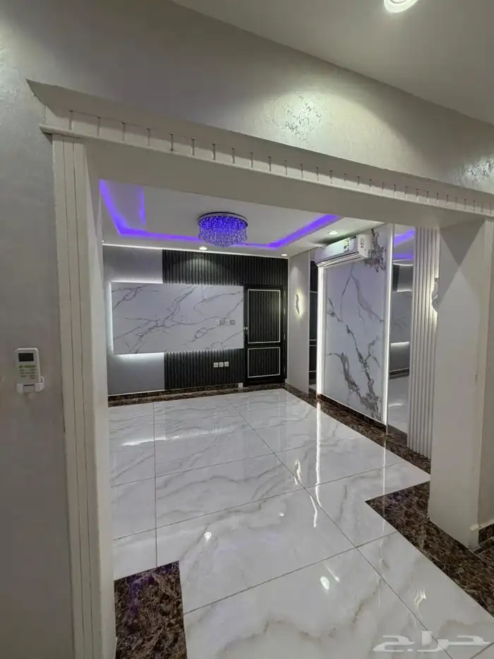 شقة للإيجار 5 غرف بحي الزهراء 19