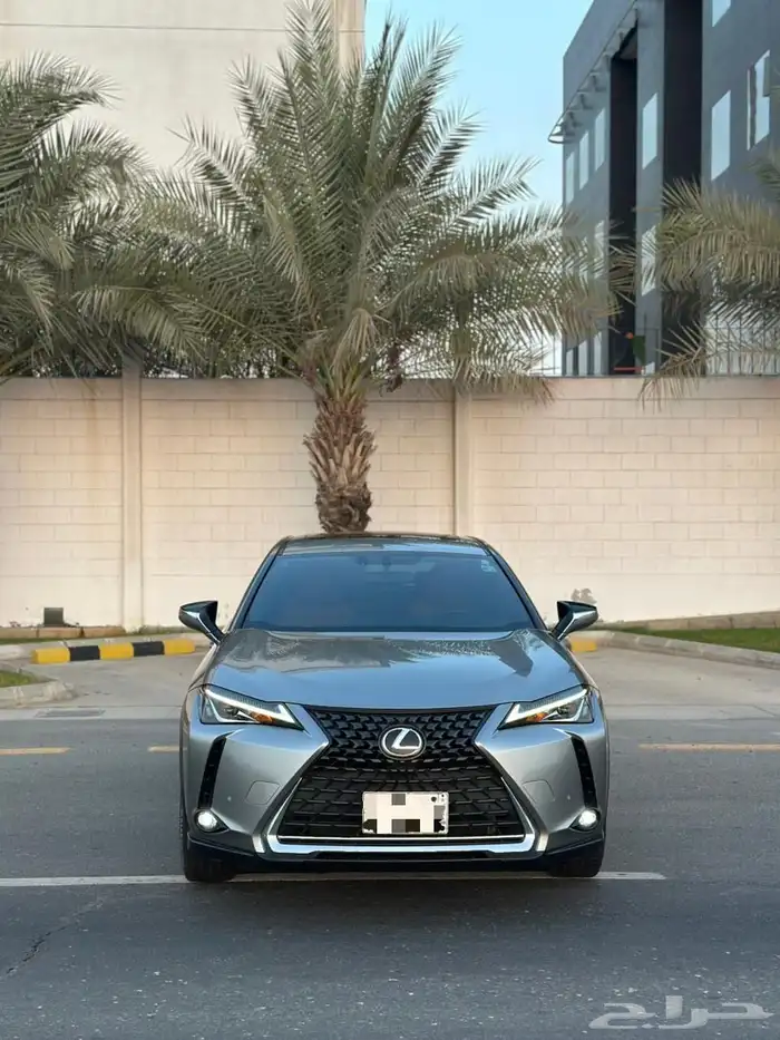 لكزس UX200 2021 1