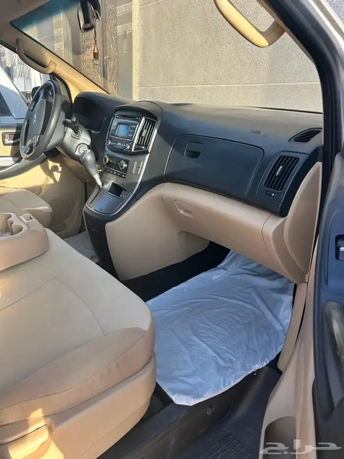 باص هونداي H1 1