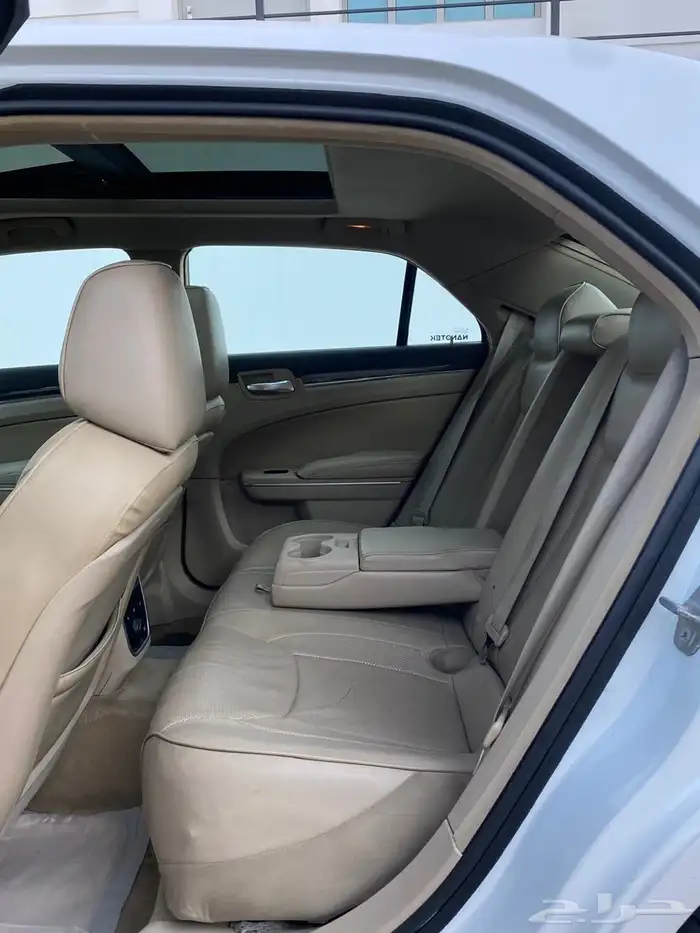 للبيع كرايزلر 2014 اعلى فئه 9