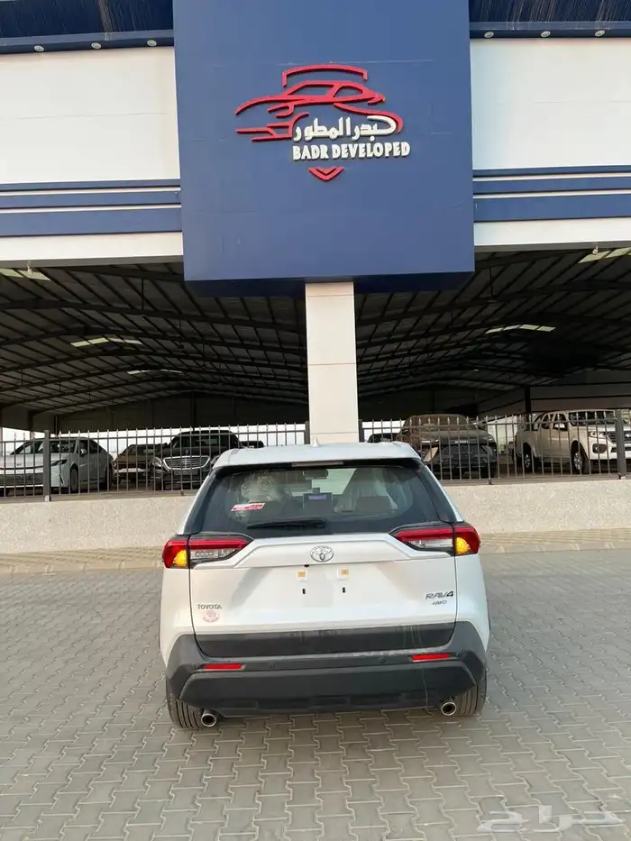 تويوتا راف فورLe 9