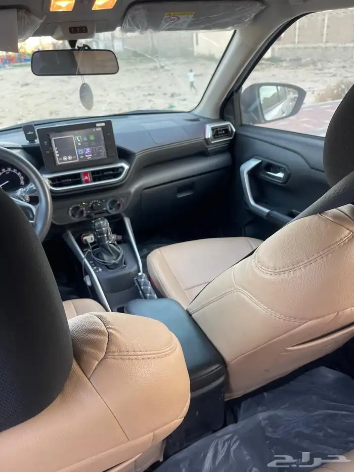 للبيع سياره تيوتا رايز 2