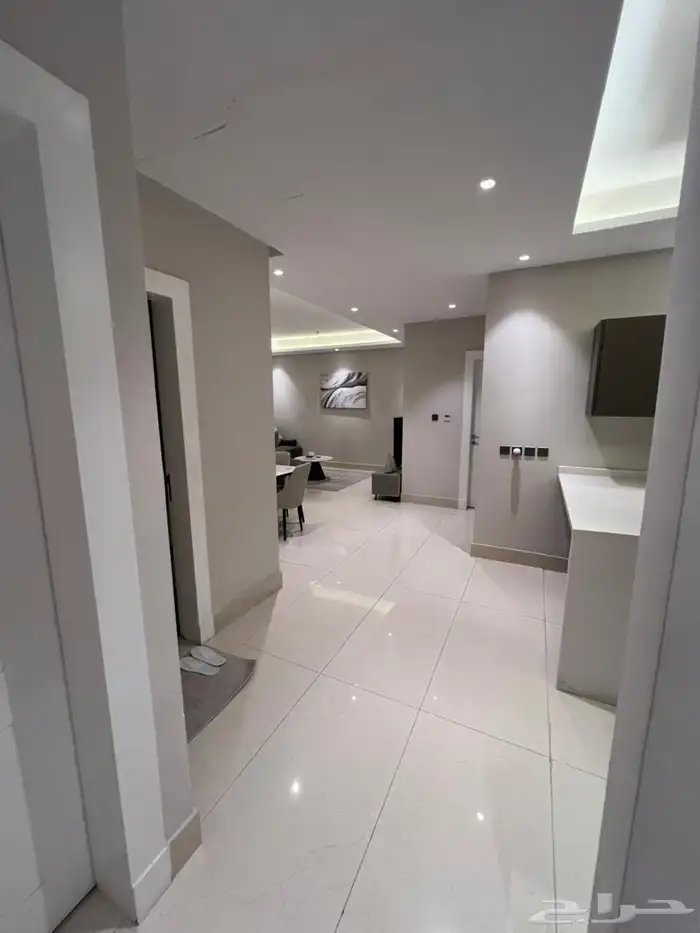 شقة فاخرة مؤثثة 3 غرف بمجمع الخوالد   حي الرحمانية 2