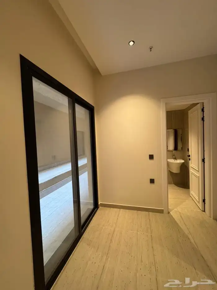 شقة للإيجار حي عرقة 14