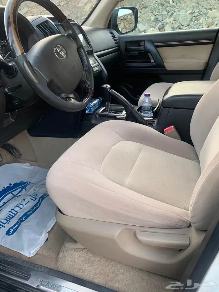 لاندكروزر 2011 14