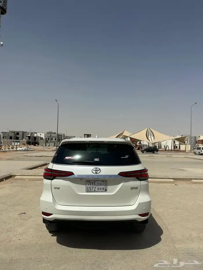 فورتشنر 2022مكينة 2800او البدل بهايلكس ديزل 2800مديل حديث 3