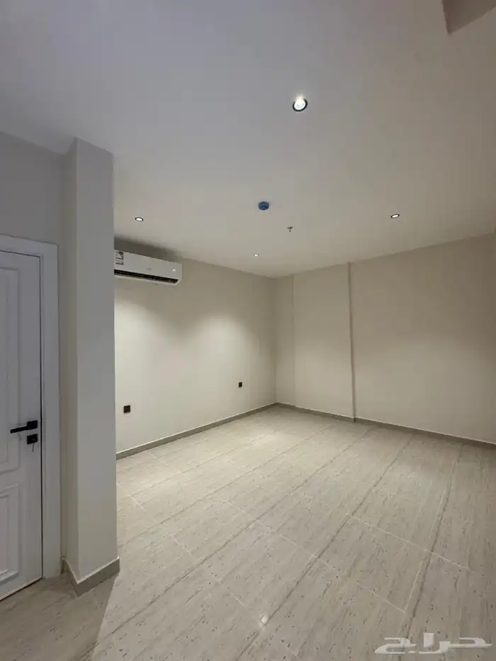 شقة للإيجار حي عرقة 19