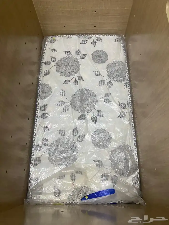 سرير محبس بنفس الوقت جديد مع مرتبه جديده 0