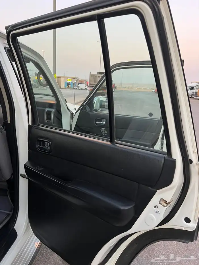 نيسان فتك 2011 ماشي فقط 113 الف فقط للبيع 16