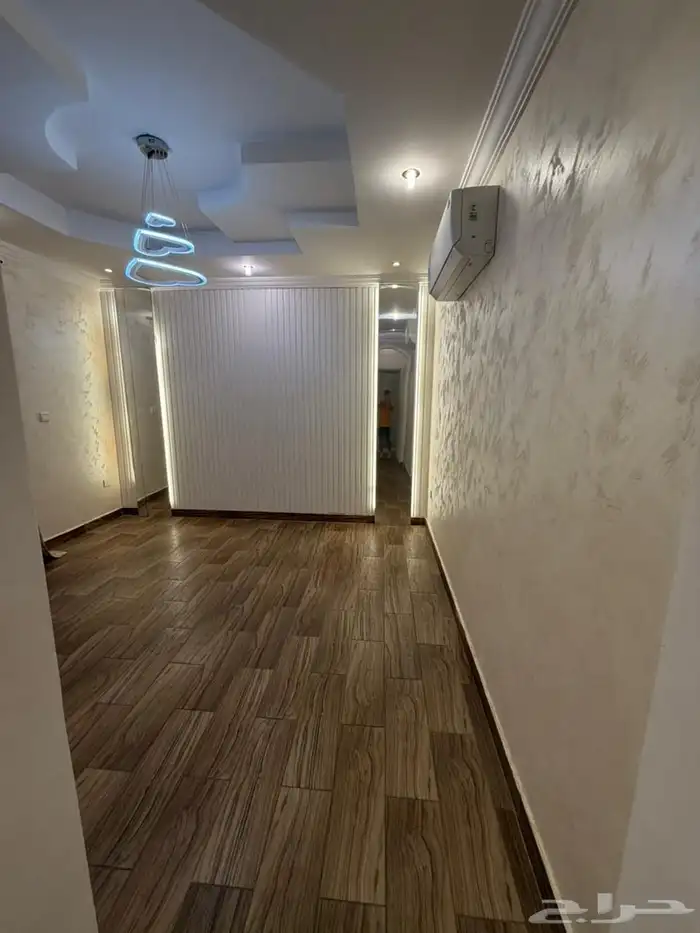 شقة للإيجار 5 غرف بحي الزهراء 6