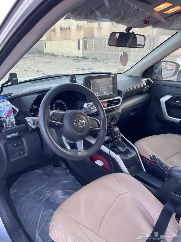 للبيع سياره تيوتا رايز 0