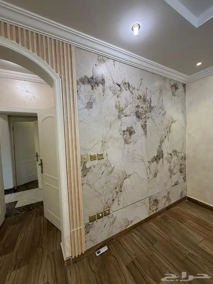 شقة للإيجار 5 غرف بحي الزهراء 7