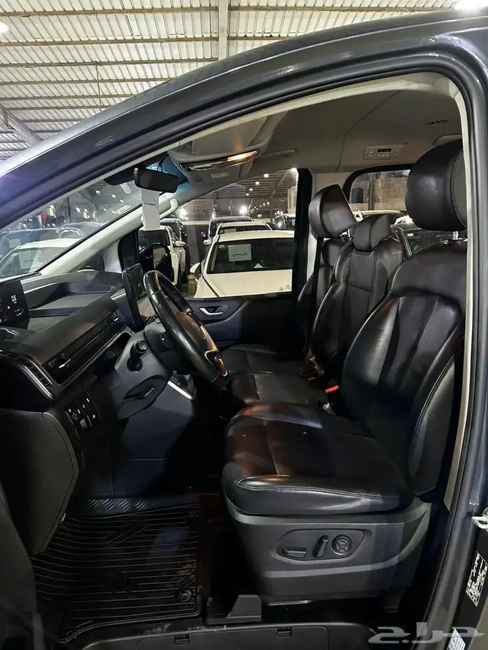 هيونداي ستاريا رصاصي 2022 ديزل بطاقة جمركية وارد كوريا 8