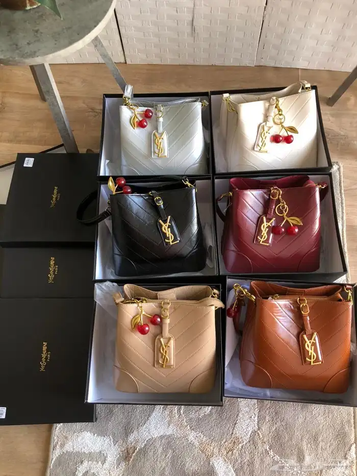 شنط ماركات متعدده وشنط مدرسيه ماركات متنوعه درجه أولى 14