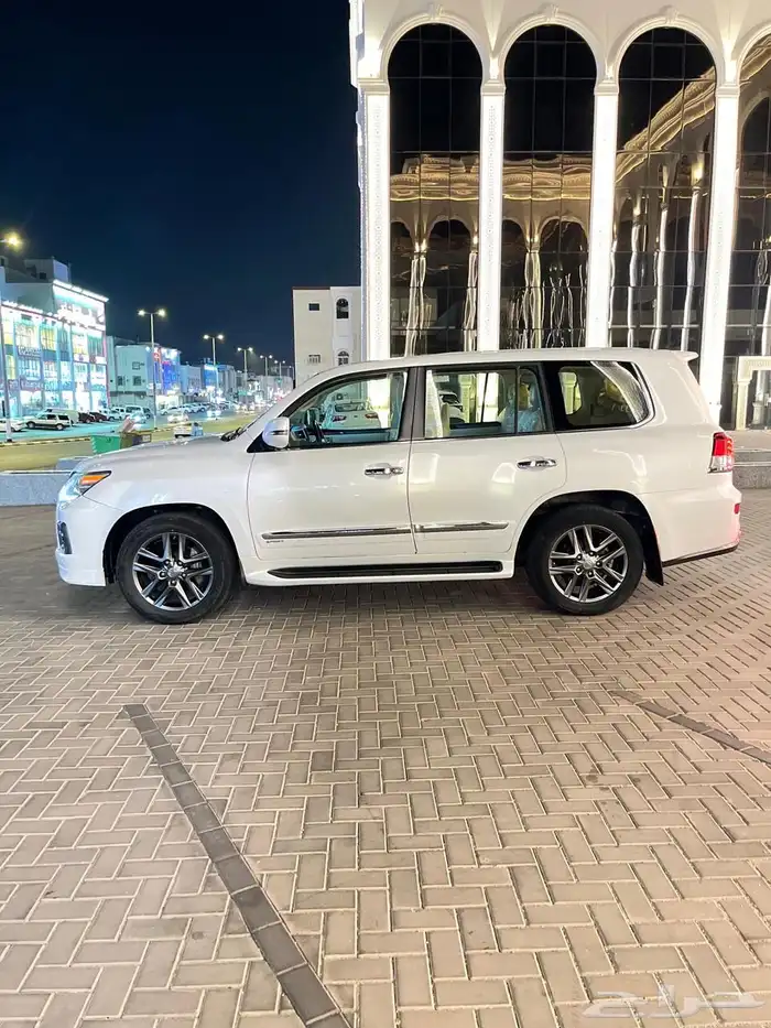 جيب لكزس 570 سبورت 2