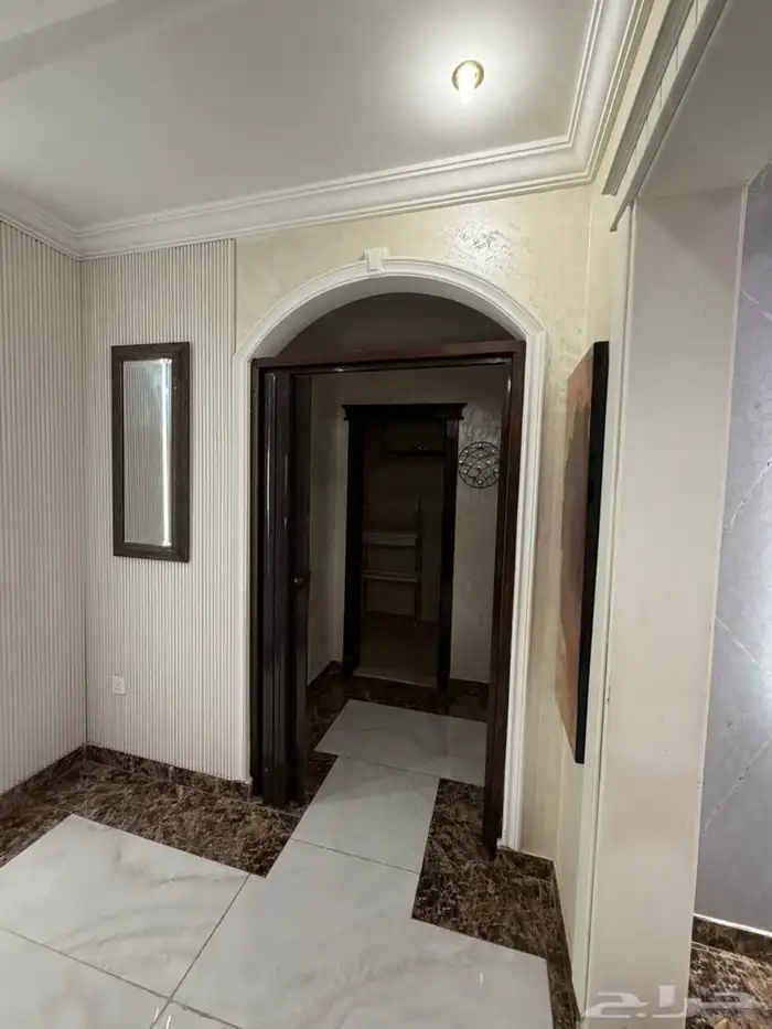 شقة للإيجار 5 غرف بحي الزهراء 12