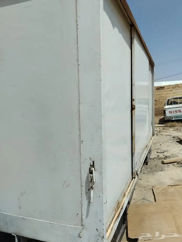 صندوق دنا مغلق نظيف 2