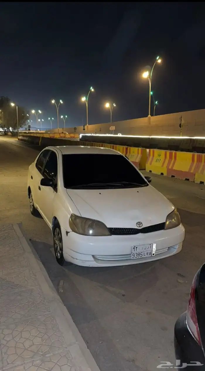 يوجد لدينا إيكو للبيع موديل 2002 سيارة نظيفة 1