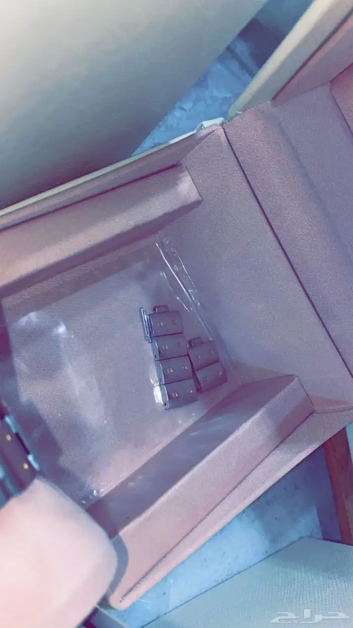 فايندرا حلق فضه ساعه ديور درجه اولى وشنطه كروسبوديDKNY 11