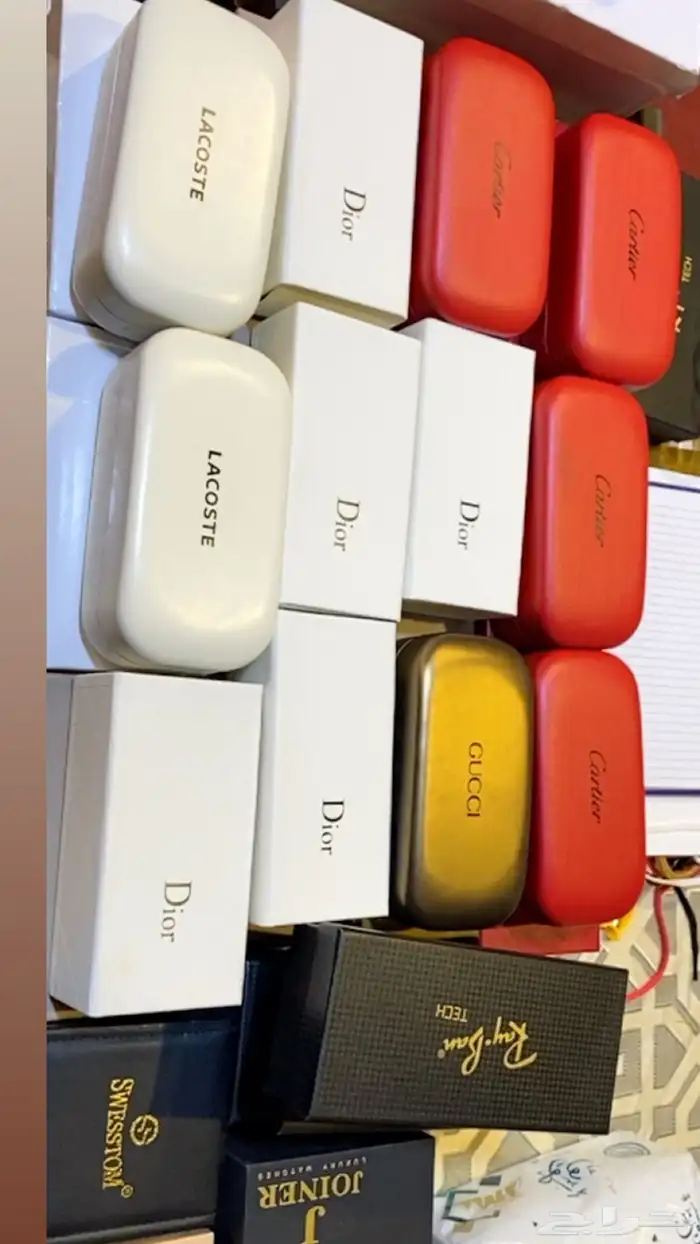 يوجد عندنا ساعات ونضارات وجزم تصفيات 1