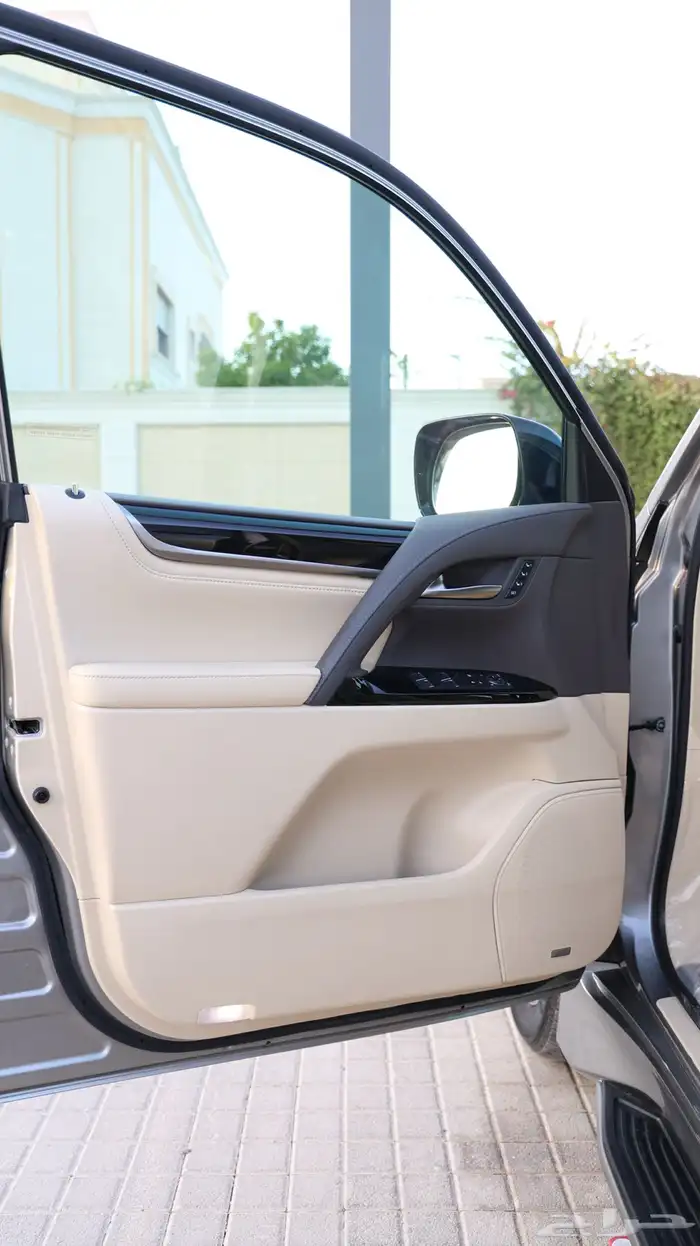 لكزس LX570 .. شيخ ( من النوادر ) 11
