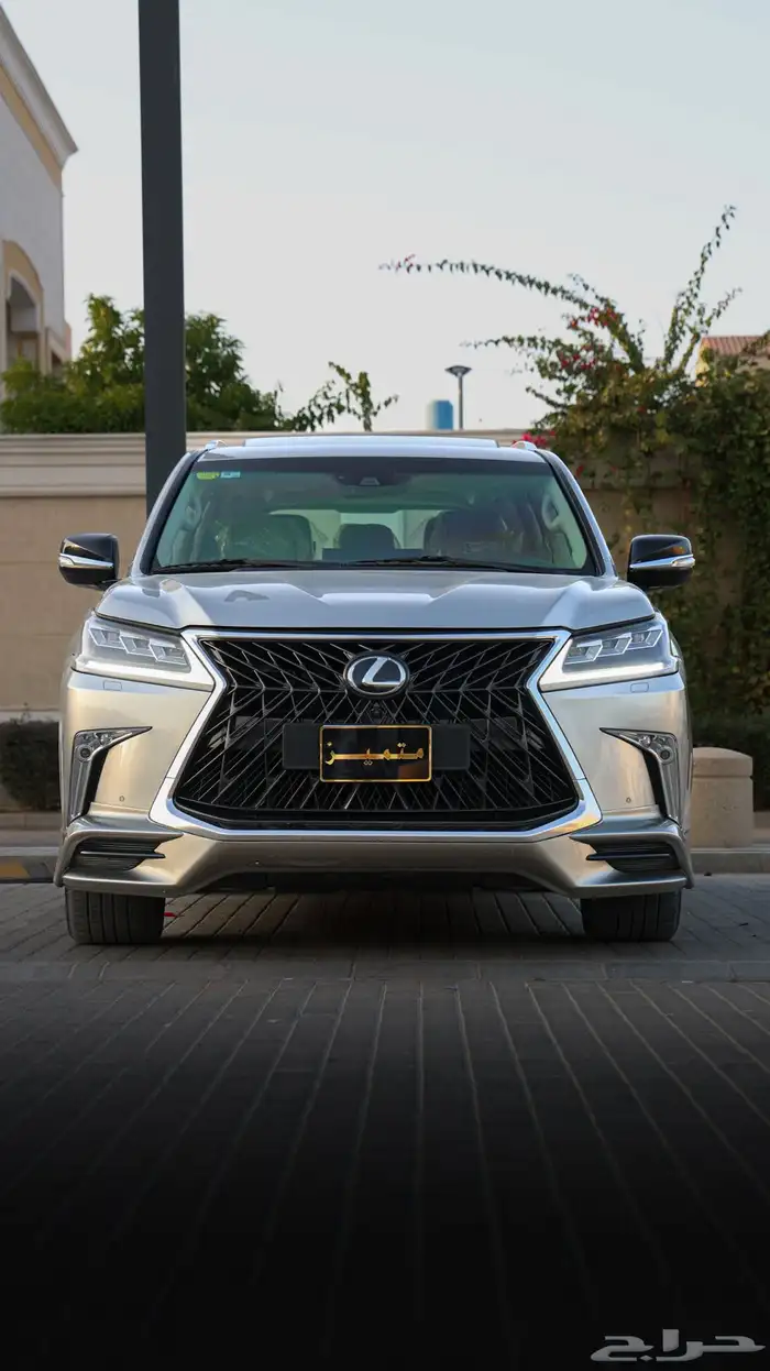 لكزس LX570 .. شيخ ( من النوادر ) 1