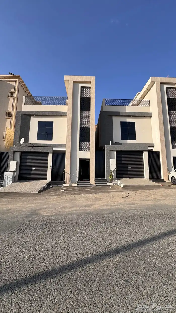 للبيع روف علوى مع ملحق مداخل مستقله من 600 الف حى الوسام 2