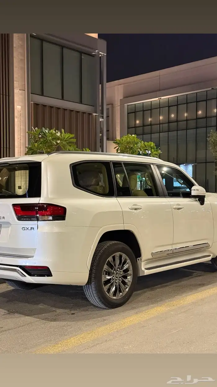 تويوتا لاند كروزر 2024 2