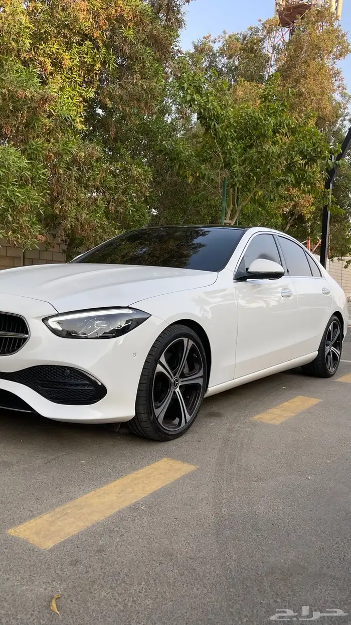 مرسيدس C300 2024 عداد 11 الف km ضمان الجفالي إلى 2026 9
