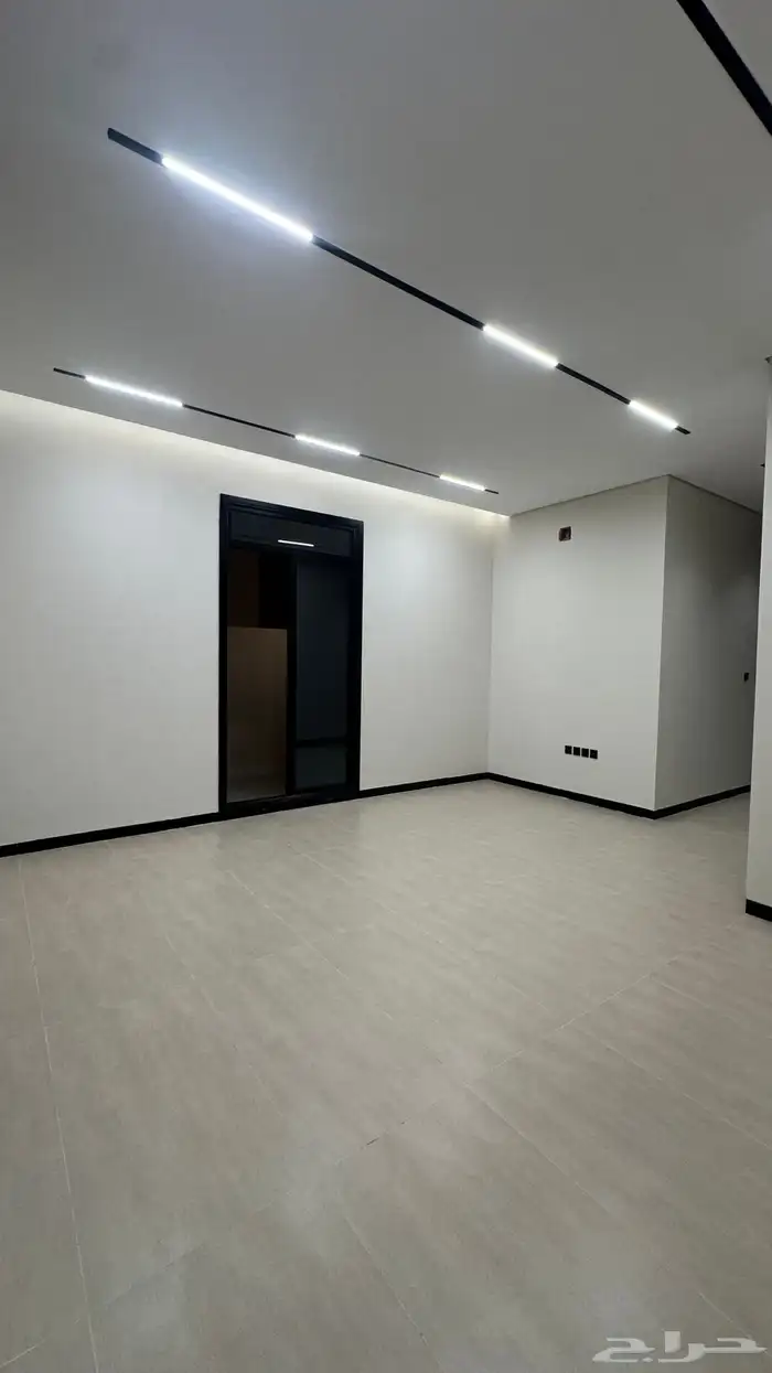 للبيع فيلا حي اشبيلية 14