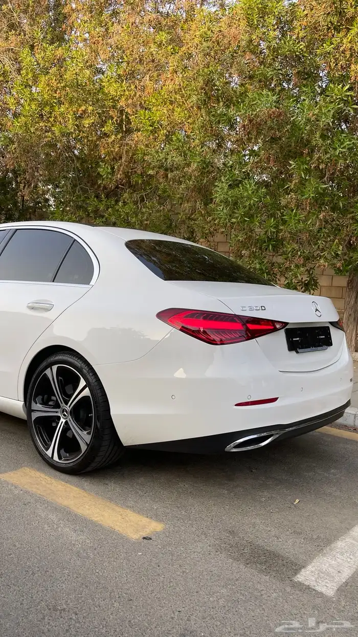 مرسيدس C300 2024 عداد 11 الف km ضمان الجفالي إلى 2026 11