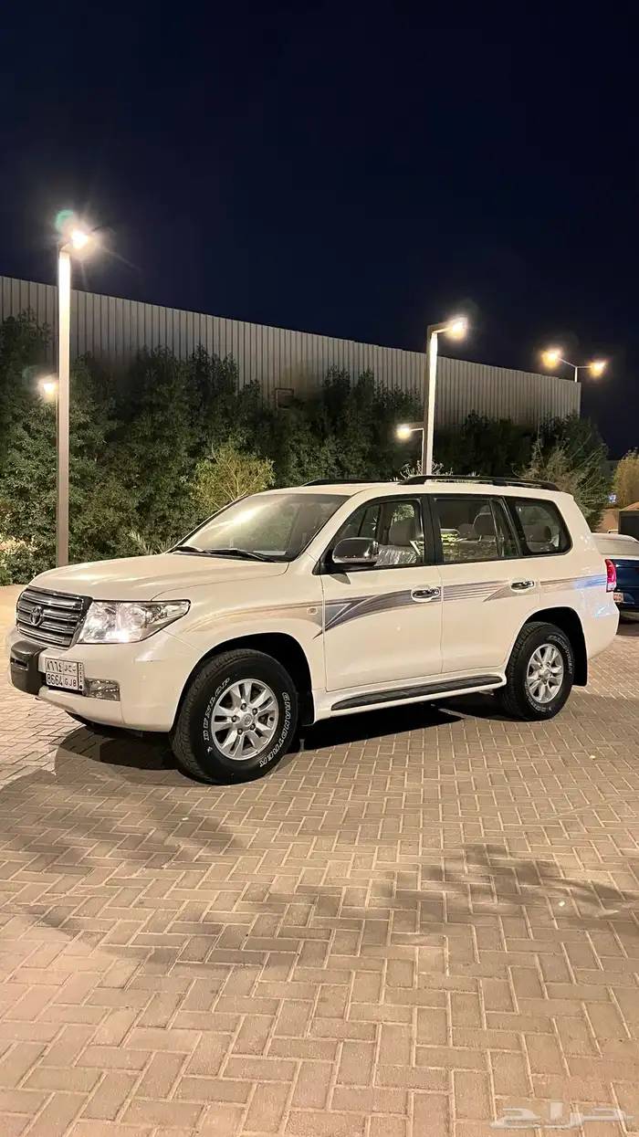 لاندكروزر ((مخزن بحالة الوكاله)) 15