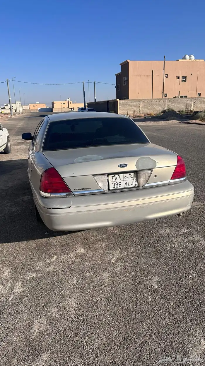 فورد فكتوريا 4