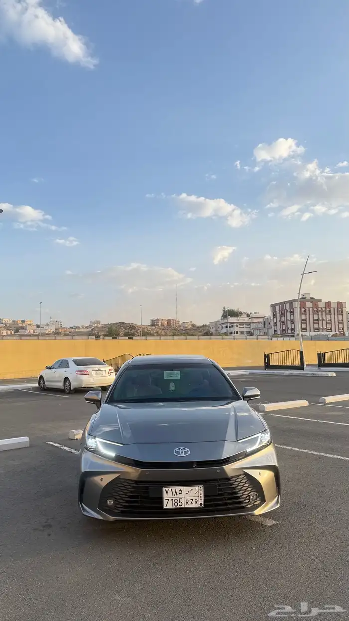 كامري 2025 LE تيتانيوم هايبرد 2