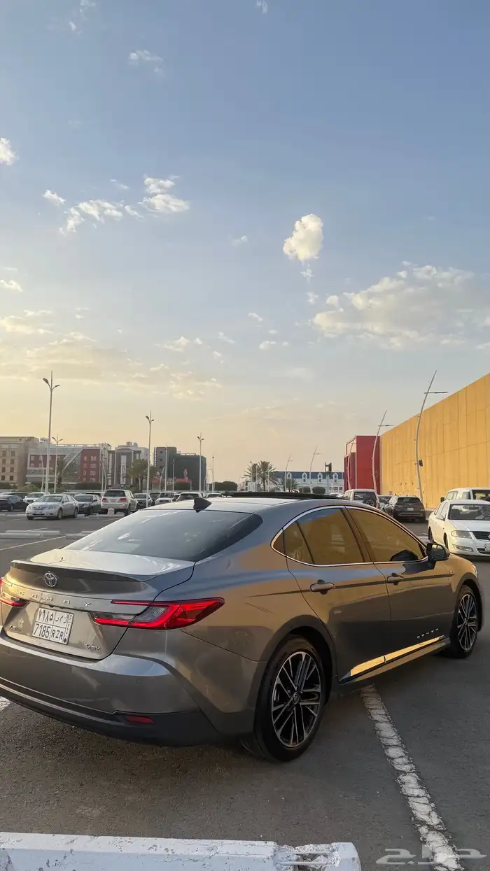 كامري 2025 LE تيتانيوم هايبرد 7